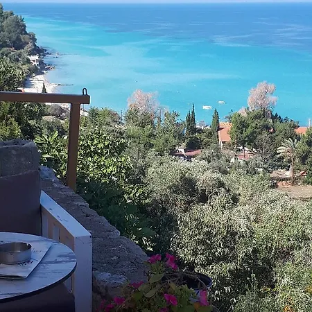Villa George Afytos